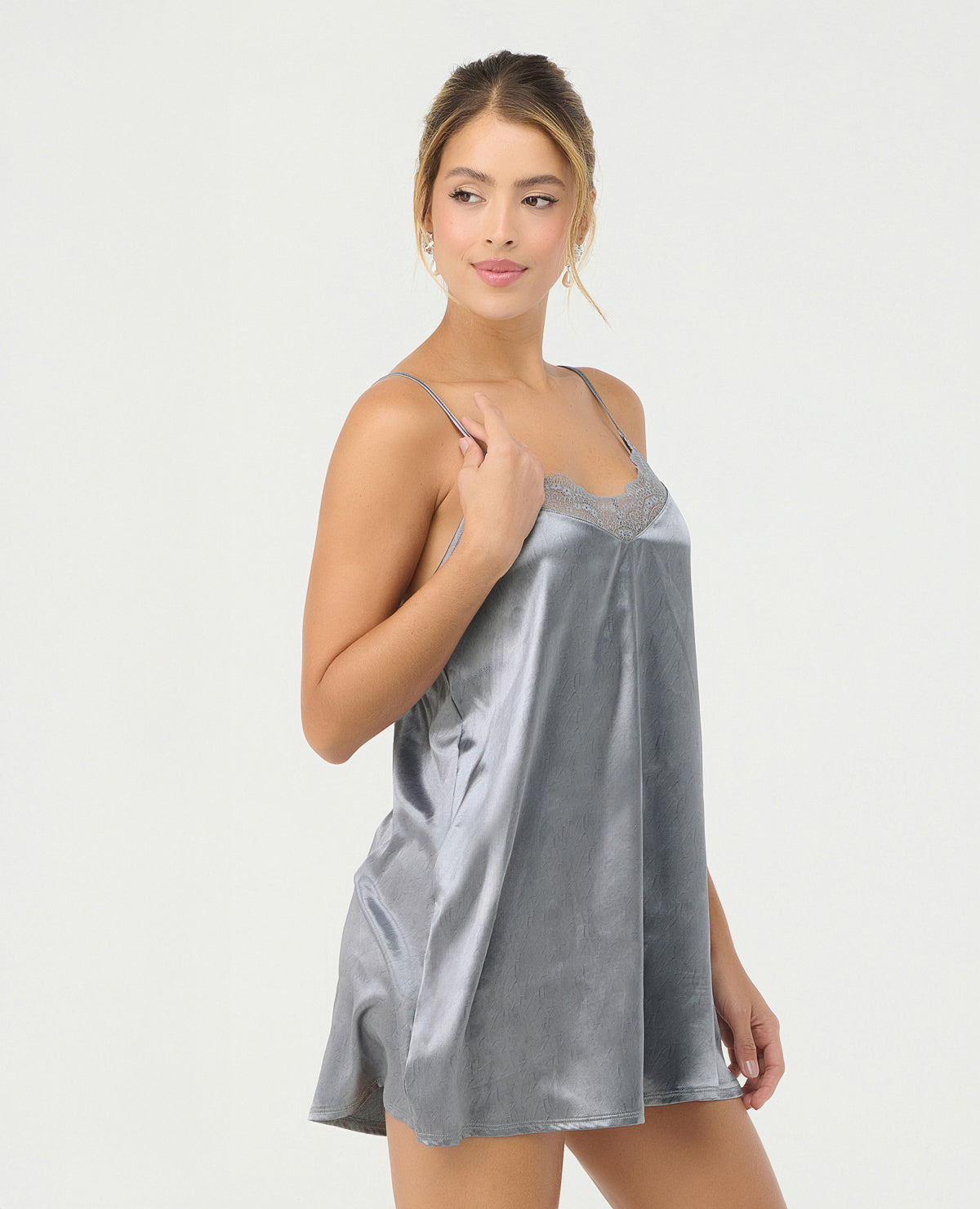 -Confeccionada-en-Satín_St Even Colombia_18755