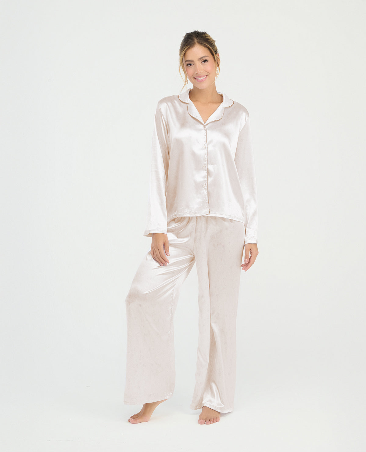 -Confeccionada-en-Satín_St Even Colombia_18758