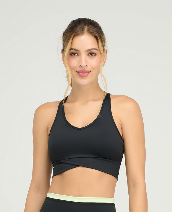 Top-Deportivo-|-Silueta-Ajustada-|-Cargaderas-Anchas_St Even Colombia_68426